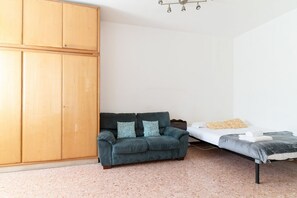 1 bedroom, iron/ironing board