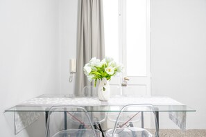 Dining - Apartment 'Liberty Suite' with Wi-Fi and Air Conditioning (Lecce)