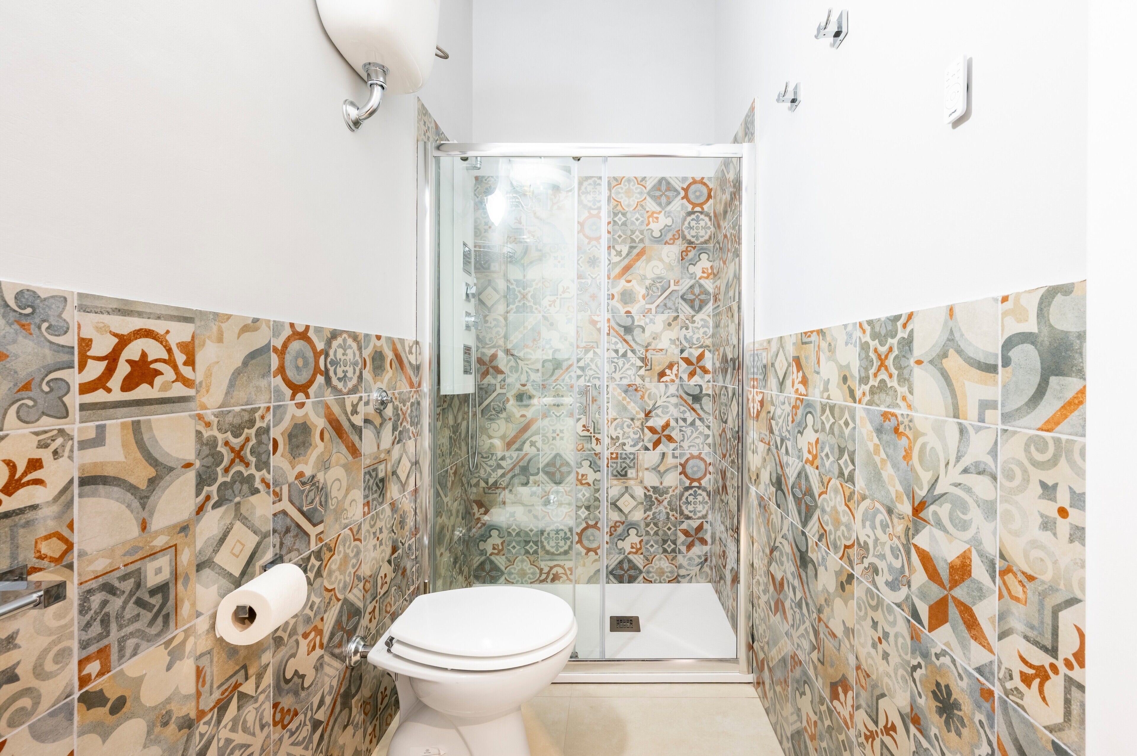 淋浴设施、吹风机、毛巾