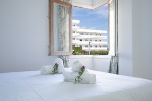 2 bedrooms, iron/ironing board, free WiFi, bed sheets - Apartamento Reganyol by Rentallorca (Alcúdia)