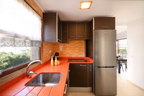 Coffee/tea maker, fridge, microwave, oven - Apartamento Reganyol by Rentallorca (Alcúdia)