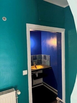 Habitación doble, vista al jardín | Baño