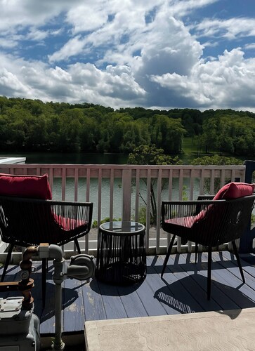 Scenic View - Fire Pit - Near Legoland Woodbury Commons and the Castle