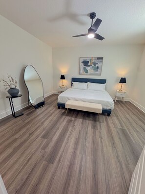 Iron/ironing board, WiFi, bed sheets - Marvelous 3-bedroom house 15 min from DT in San Antonio (San Antonio)