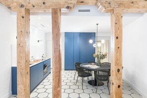 Dining - Coloreros I - Three Bedroom Apartment, Sleeps 5 (Madrid)