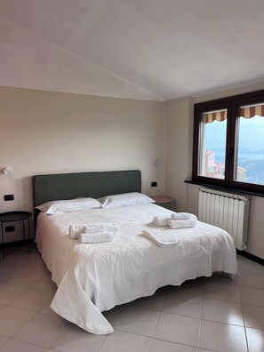 Family Apartment, Balcony, Sea View | Soundproofing, free WiFi - Collimare rooms (Vezzano Ligure)