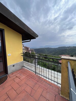 Family Apartment, Balcony, Sea View | Terrace/patio - Collimare rooms (Vezzano Ligure)