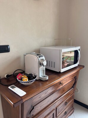Family Apartment, Balcony, Sea View | Private kitchen | Fridge - Collimare rooms (Vezzano Ligure)