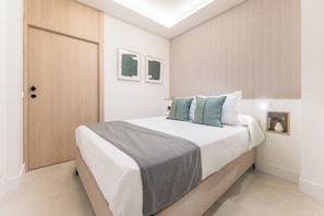 2 habitaciones, tabla de planchar con plancha, internet y ropa de cama 