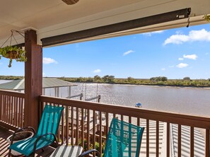 Property grounds - Colorado Riverfront Oasis – Fishing, Views & Perfect Family Getaway (Matagorda)