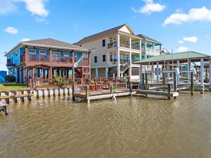 Exterior - Colorado Riverfront Oasis – Fishing, Views & Perfect Family Getaway (Matagorda)
