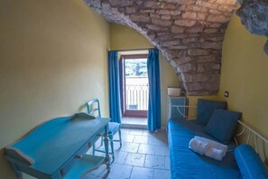 Living area - Sardinian Gallery Casa Vittorio (Bosa)