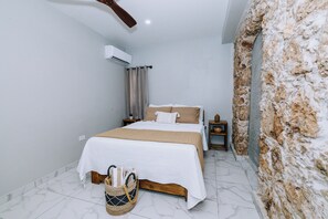 2 habitaciones, tabla de planchar con plancha, wifi y ropa de cama 