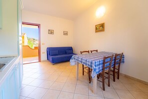Dining room - Mediterranean Retreat in Sardinia (Budoni)