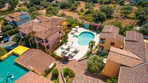 Appartamento, 1 camera da letto, balcone, vista giardino | Piscina | Piscina all'aperto