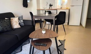 Living area - Apartments for 4 People (Avene)