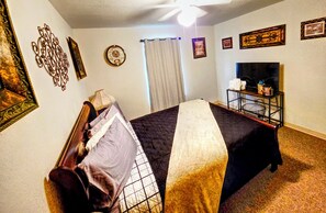 Iron/ironing board, WiFi, bed sheets