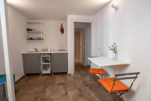 Interior - Sardinian Gallery Janna (Bosa)