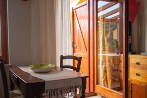 Dining - Sardinian Gallery Porto (Tresnuraghes)