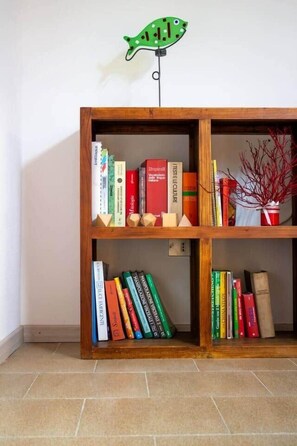 Interior - Sardinian Gallery Porto (Tresnuraghes)