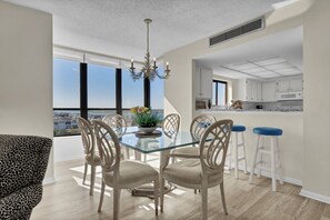 Dining - Oceanfront Condo in Station One | 3BR with Pool, Tennis & Stunning Views (Wrightsville Beach)