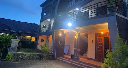 10 - Family room at Mufasha Boutique And Suites