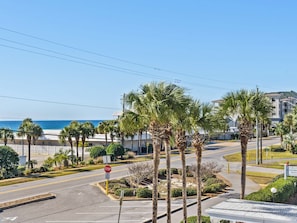 Property grounds - Family Friendly 1 Bedroom with Beach View (Destin)