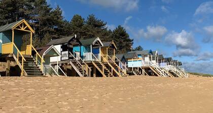 Traditional flint cottage, tucked away in the town of Wells-next-the-Sea