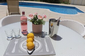 Outdoor pool - Spacious Villa at the Mediterranean shore with large swimming pool (Pissouri Bay)
