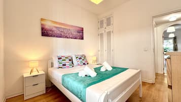 1 bedroom, bed sheets