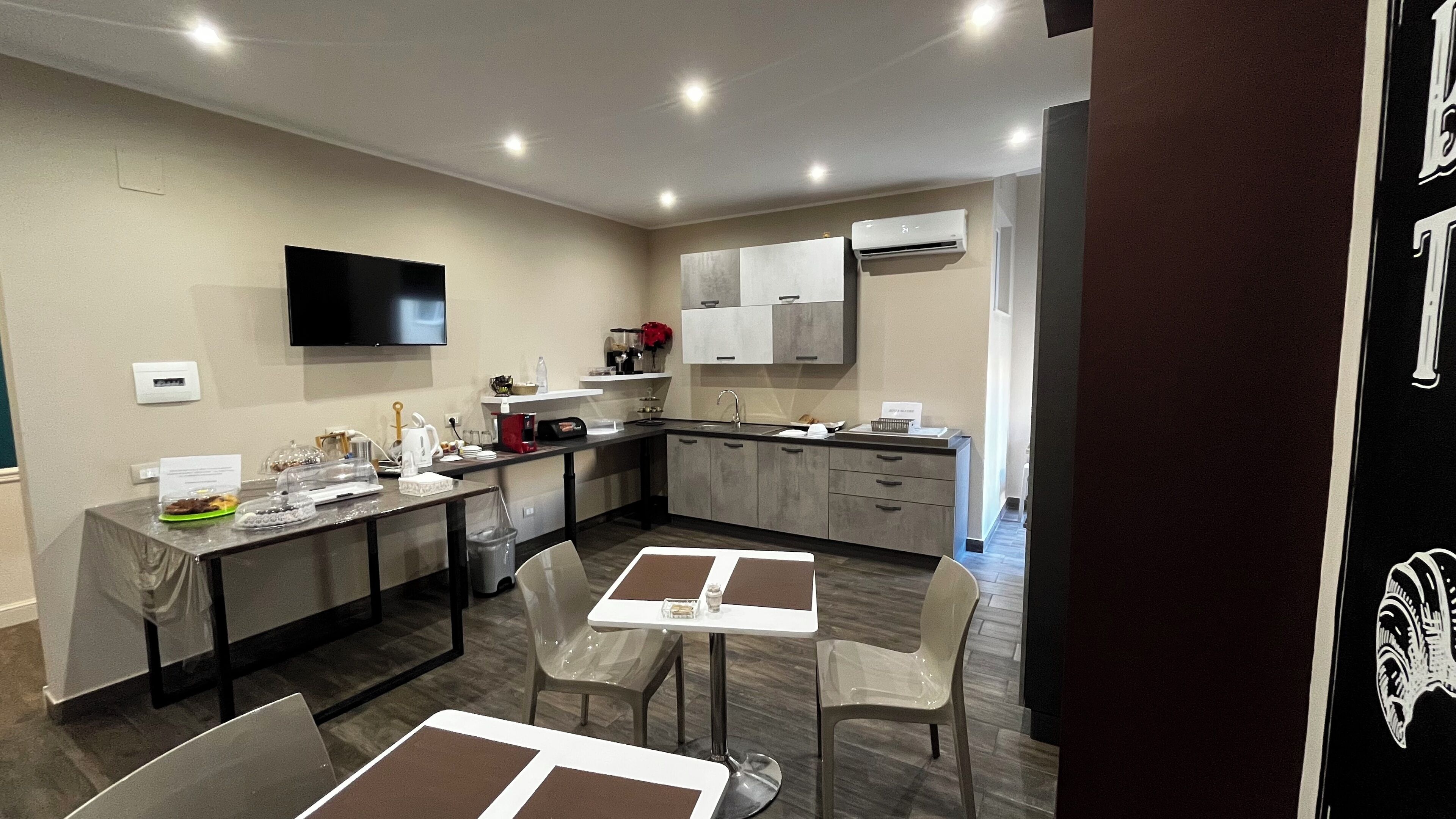 Tägliches inbegriffenes Frühstücksbuffet