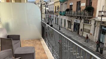 Chambre Double, balcon, vue ville