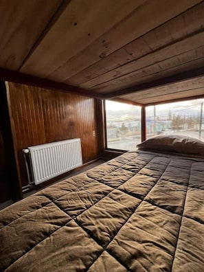 Economy Twin Room, City View | Free WiFi - hostel Rosa de los vientos  (Puerto Natales)