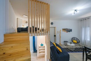 TV - Bright & Renovated Studio (Marseille)