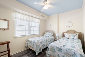 3 bedrooms, desk, iron/ironing board, WiFi - Surfrider F — 70 Steps to the Sand • 3BR/2BA • 2 Balconies • Sleeps 8 (Dewey Beach)