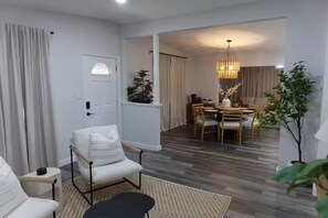 Interior - Modern Home; Fully Equipped- 10 min. from Airport! (Orlando)