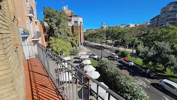 Basic Apartment | Terrace/patio