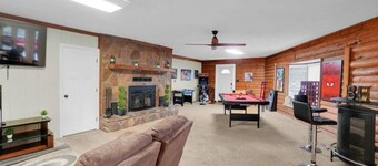 6 Bedrooms | Bar Lounge & Pool | Foosball