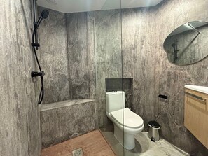 Pyyhkeet, saippua, vessapaperi