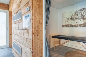 Spa - Guest Room 'Chambre Famille' with Shared Pool, Terrace, and Air Conditioning (Saint-Savin)