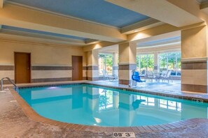 Pool - Contemporary Comfort Close to River Trails, Parks & Local Charm (Pulaski County)