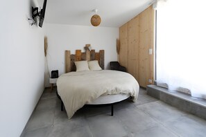 WiFi, bed sheets - Studio 'Gîte Cosy' with Shared Terrace, Wi-Fi and Air Conditioning (Saint-Savin)
