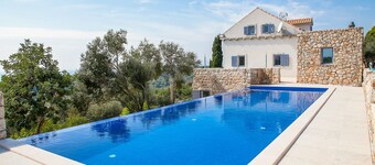 Villa Frajga - Five Bedroom Villa, Sleeps 10