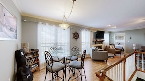 Interior - Charming 3br waterfront home with fire pit and private dock! (Cadiz)