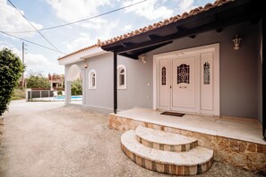 Villa - Rahes Villa With Private Swimming Pool (Zakynthos)