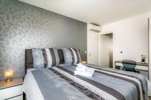 4 Schlafzimmer, Bügeleisen/Bügelbrett, Internetzugang, Bettwäsche