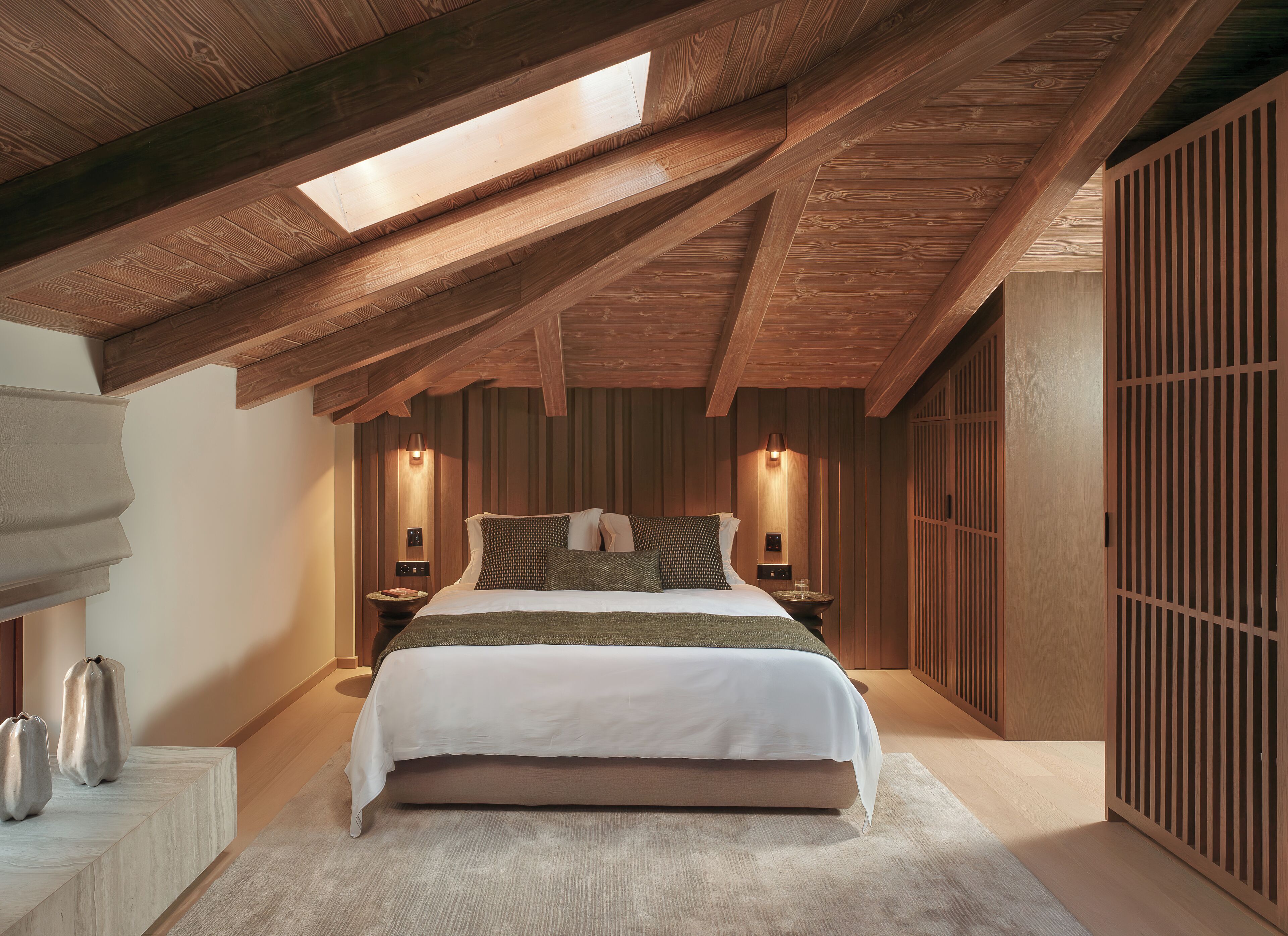 In-room safe, soundproofing, iron/ironing board, free WiFi