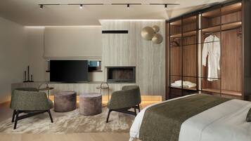 Luxury Suite | In-room safe, soundproofing, iron/ironing board, free WiFi