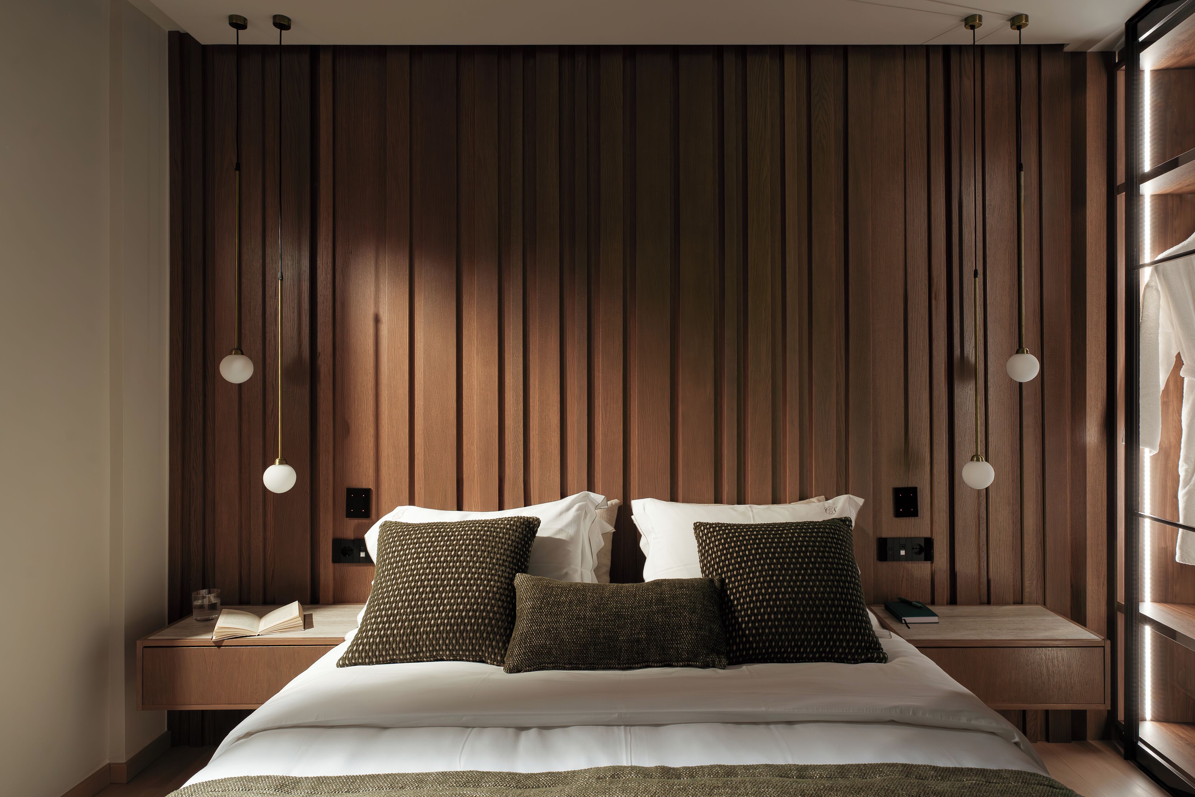 Luxury Suite, Garden View | In-room safe, soundproofing, iron/ironing board, free WiFi