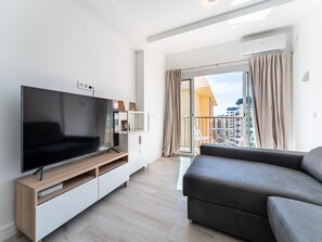 Apartment | Living room - Charming Beachfront Apartment in Fuengirola (Fuengirola)